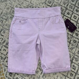 6P Gloria Vanderbilt Amanda Pull On Bermuda Slimming Panel Short